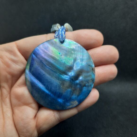 Vintage Abalone Shell Necklace Iridescent Blue Round Disc Pendant Square Beaded - Picture 4 of 11